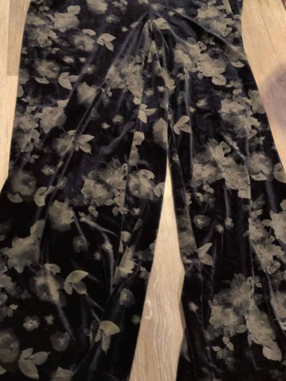Velvet Halter Floral Jumpsuit disturbia size 16 new - Picture 4 of 6